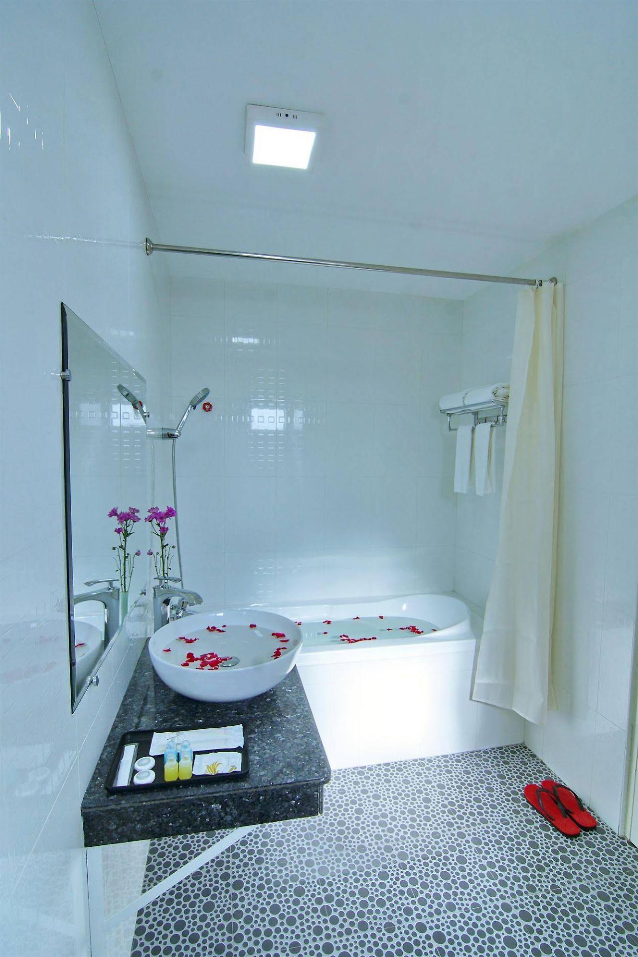 מנדלאי Royal Pearl Hotel מראה חיצוני תמונה